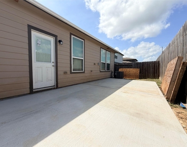 10233 Cleartide Lane - Photo Thumbnail 16