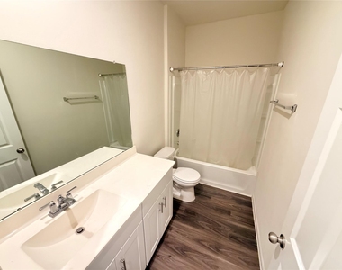 10233 Cleartide Lane - Photo Thumbnail 12