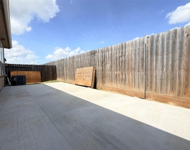 10233 Cleartide Lane - Photo Thumbnail 15