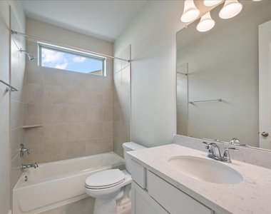 7523 Mariposa Way - Photo Thumbnail 7