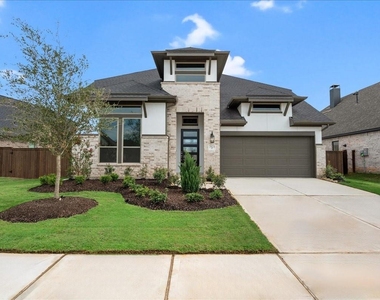7523 Mariposa Way - Photo Thumbnail 1
