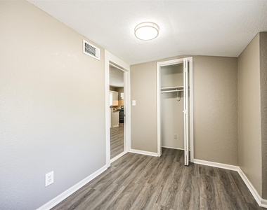 216 Redan Street - Photo Thumbnail 19