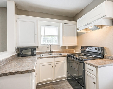 216 Redan Street - Photo Thumbnail 11