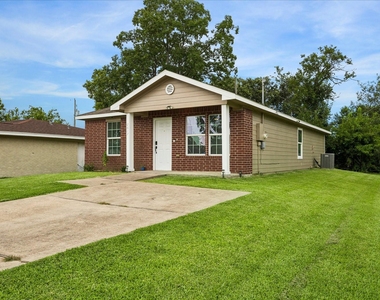 2617 29th Avenue N - Photo Thumbnail 14