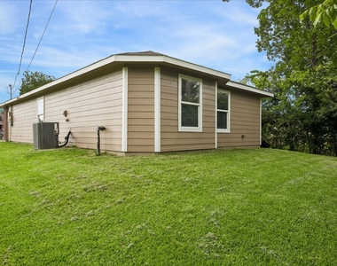 2617 29th Avenue N - Photo Thumbnail 13