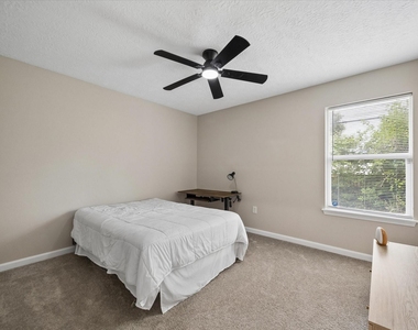 2617 29th Avenue N - Photo Thumbnail 9