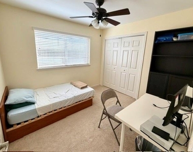 3214 Lakefield Way - Photo Thumbnail 16