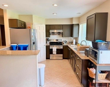 3214 Lakefield Way - Photo Thumbnail 9