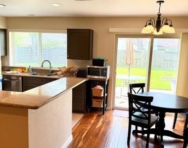 3214 Lakefield Way - Photo Thumbnail 6