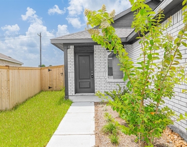 3143 Savannah Rose Drive - Photo Thumbnail 12