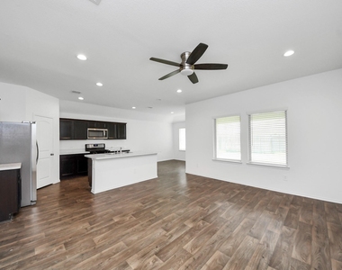 21314 Sleepy Willow Street - Photo Thumbnail 3