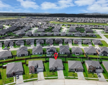 21314 Sleepy Willow Street - Photo Thumbnail 38