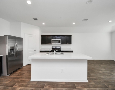 21314 Sleepy Willow Street - Photo Thumbnail 6