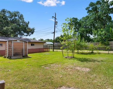 3808 Avenue O - Photo Thumbnail 31