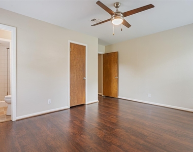 3808 Avenue O - Photo Thumbnail 24