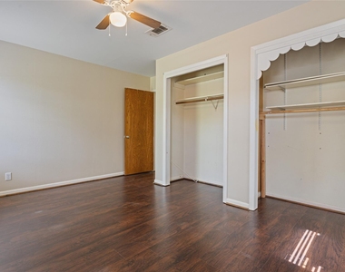 3808 Avenue O - Photo Thumbnail 29