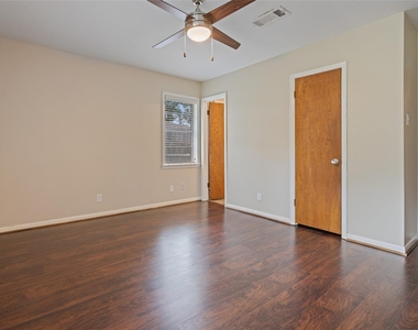 3808 Avenue O - Photo Thumbnail 23