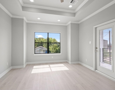 5415 Bacher Street - Photo Thumbnail 7