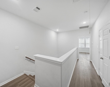 9018 Everglade Drive - Photo Thumbnail 15