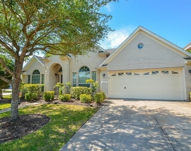 6726 Oakman - Photo Thumbnail 1
