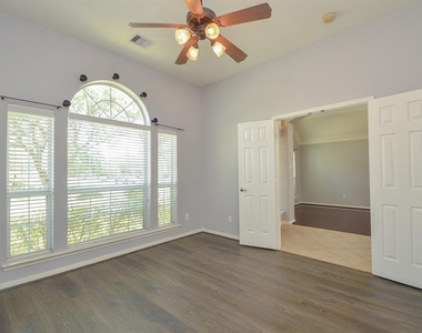 6726 Oakman - Photo Thumbnail 7