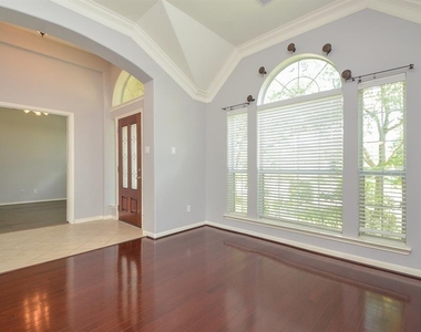 6726 Oakman - Photo Thumbnail 3