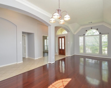 6726 Oakman - Photo Thumbnail 6