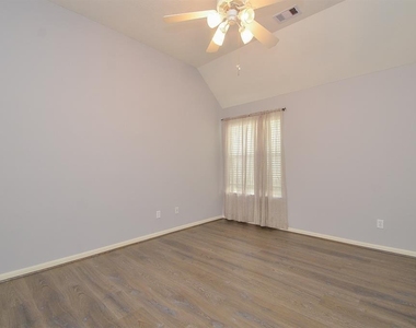 6726 Oakman - Photo Thumbnail 26