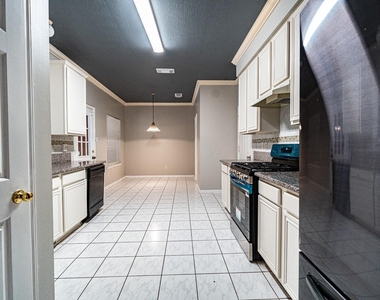 14250 Andrea Way Lane - Photo Thumbnail 7