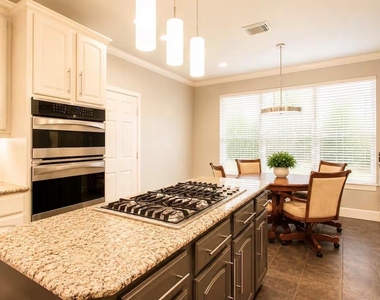 5302 Feagan Street - Photo Thumbnail 3