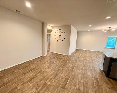 846 Autumn Flats Way - Photo Thumbnail 13
