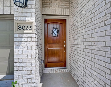8022 Pinebrook Arbor Court - Photo Thumbnail 4