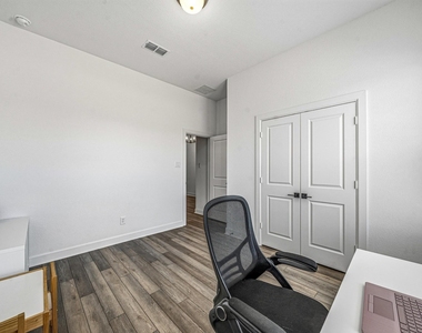 7415 Denali Drive - Photo Thumbnail 28