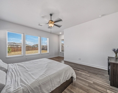 7415 Denali Drive - Photo Thumbnail 17