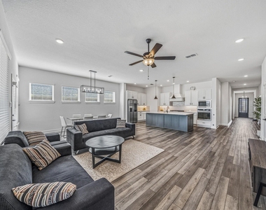 7415 Denali Drive - Photo Thumbnail 6