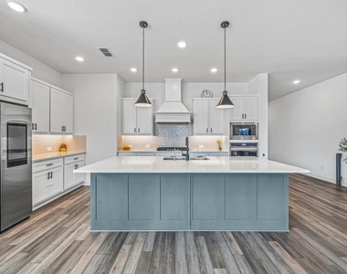 7415 Denali Drive - Photo Thumbnail 12