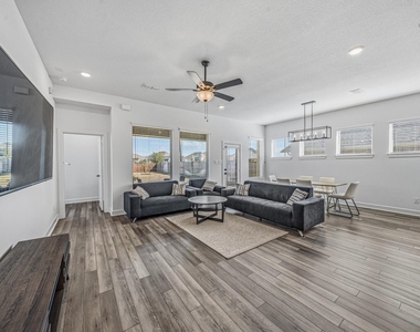 7415 Denali Drive - Photo Thumbnail 8