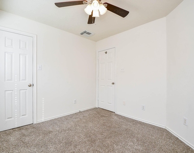 5607 Stonecloud Lane - Photo Thumbnail 35