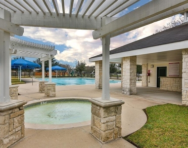 1907 Wooded Acres Drive - Photo Thumbnail 20