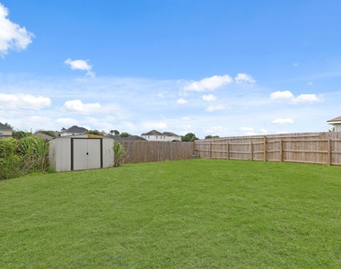 1907 Wooded Acres Drive - Photo Thumbnail 17