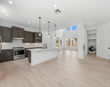 7422 Netherfield Lane - Photo Thumbnail 3