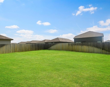 5333 Samuel Run - Photo Thumbnail 23