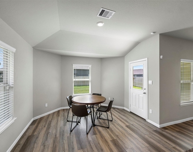 5333 Samuel Run - Photo Thumbnail 6