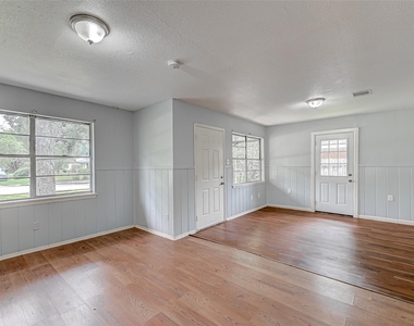 3406 Saint Benedict Street - Photo Thumbnail 5
