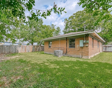 3406 Saint Benedict Street - Photo Thumbnail 14