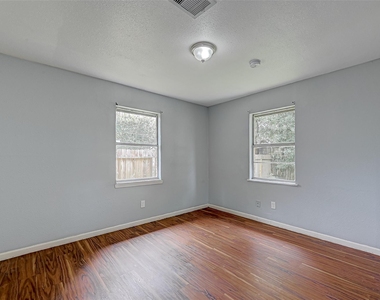 3406 Saint Benedict Street - Photo Thumbnail 12