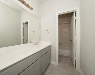 8231 Red Shinner Way - Photo Thumbnail 13