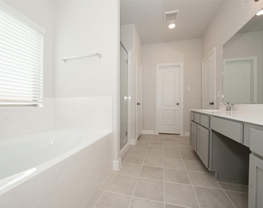 8231 Red Shinner Way - Photo Thumbnail 20