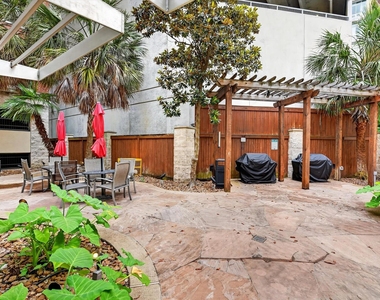 300 St Joseph Parkway - Photo Thumbnail 21