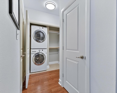 300 St Joseph Parkway - Photo Thumbnail 14